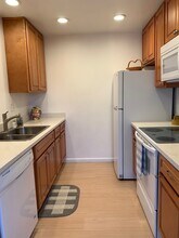 2053 Town and Country Ln, Unit 2 in Santa Clara, CA - Foto de edificio - Building Photo