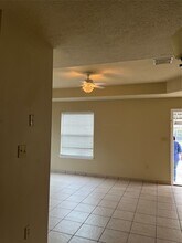 321 Holiday St in Tomball, TX - Building Photo - Building Photo