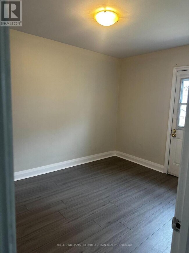 202 Cedarvale Ave in Toronto, ON - Building Photo - Building Photo