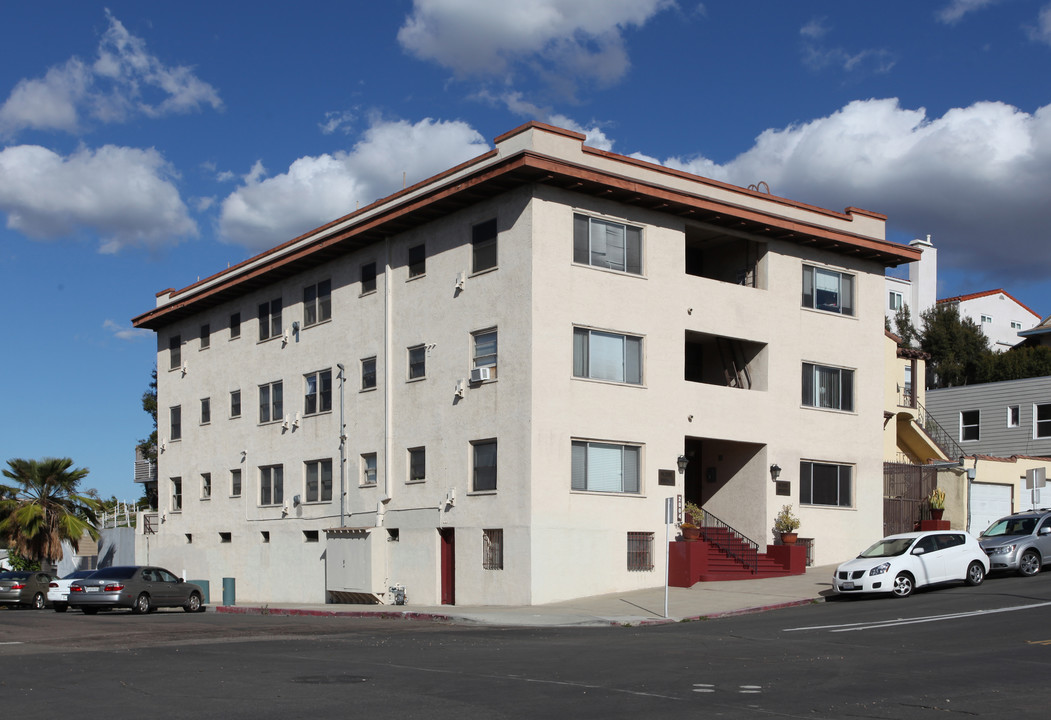 Wilshire Apartments in San Diego, CA - Building Photo