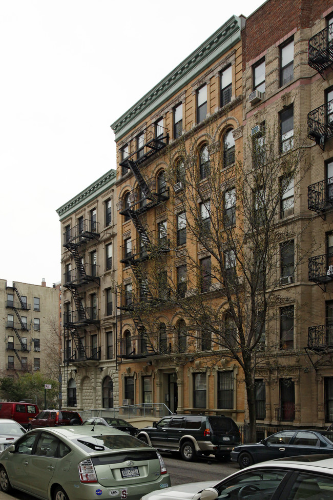 340 E Fourth St in New York, NY - Foto de edificio - Building Photo