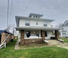 1325 S Hoyt Ave in Muncie, IN - Building Photo
