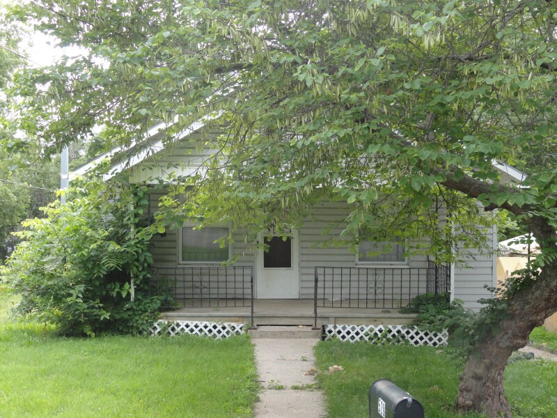 528 S Cedar Ave in Independence, MO - Building Photo