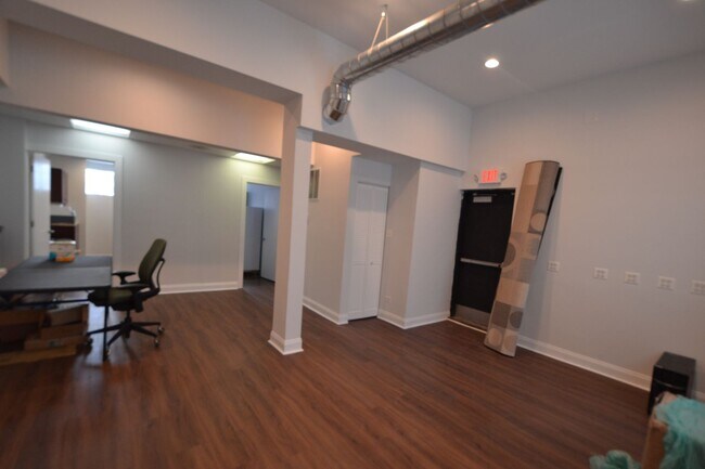 4176 W Montrose Ave in Chicago, IL - Building Photo - Building Photo