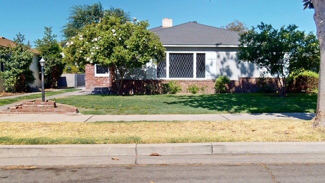 property at 1481 N Adoline Ave