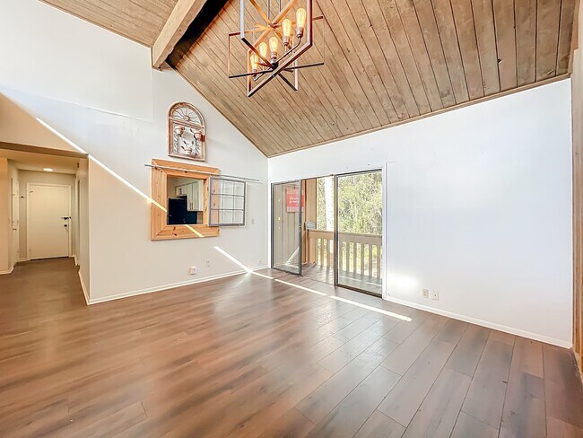 233 Crown Oaks Way in Longwood, FL - Building Photo - Building Photo