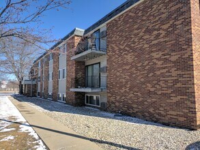 408 McKay SApt, Unit 15 in Alexandria, MN - Building Photo - Building Photo