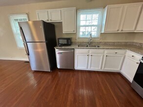 61 Cooper St in Charleston, SC - Building Photo - Building Photo