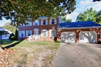 83 Springdale Dr in Newport News, VA - Building Photo - Building Photo