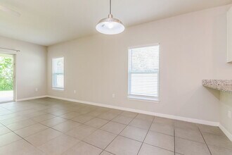 348 Colony Ct in Poinciana, FL - Building Photo - Building Photo