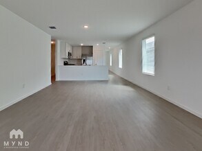 539 River Run Wy in San Antonio, TX - Building Photo - Building Photo