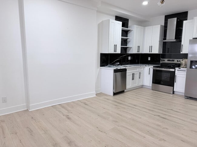 828 E Main St in Columbus, OH - Building Photo - Building Photo