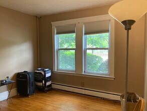 1734 Commonwealth Ave in Boston, MA - Building Photo - Building Photo