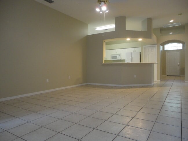 1452 Baythorn Dr in Wesley Chapel, FL - Foto de edificio - Building Photo