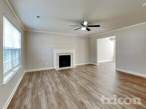 3933 Far West Dr in Charlotte, NC - Foto de edificio - Building Photo