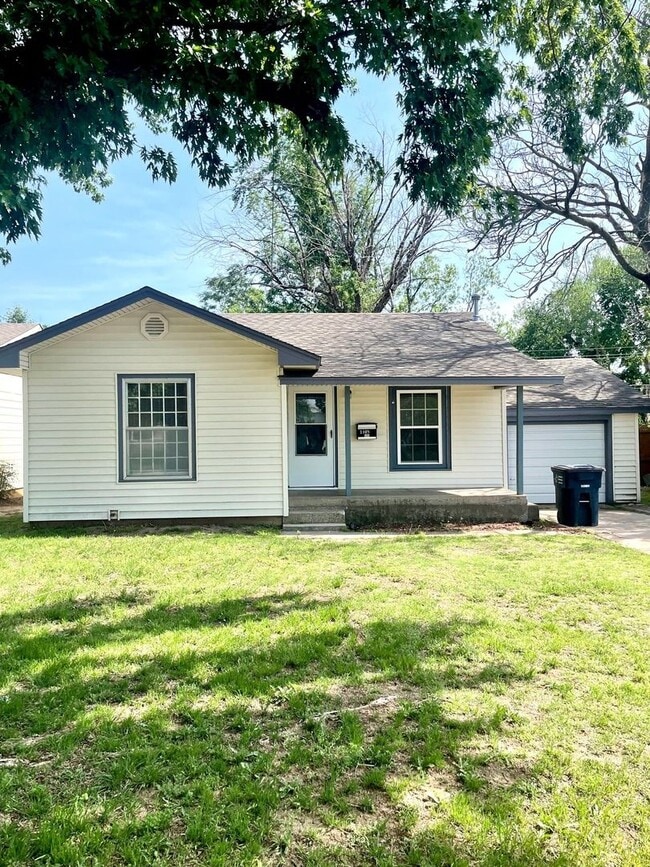 property at 2105 W Randolph Ave