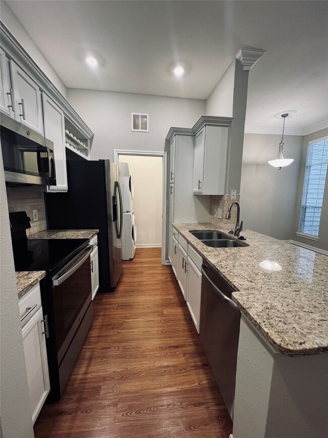 property at 5353 Memorial Dr