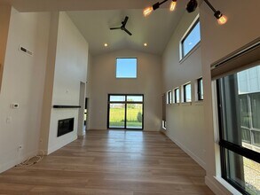 1401 Windrow Dr in Bozeman, MT - Building Photo - Building Photo