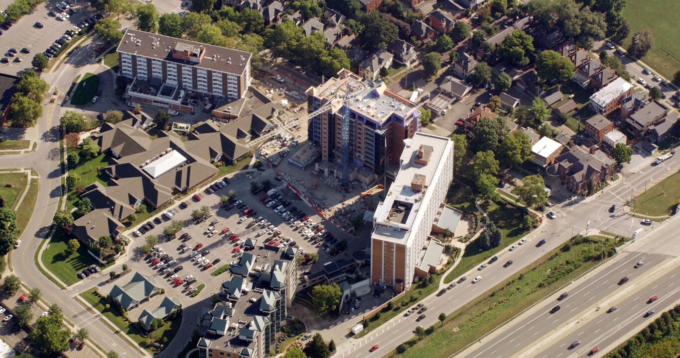 Heritage Pointe in Columbus, OH - Building Photo