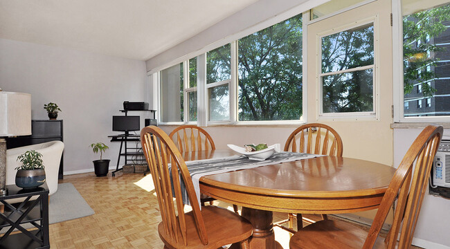 property at 1286 Islington Ave