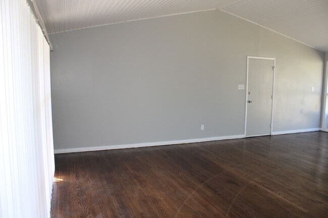 121 E Morningside Dr in Midwest City, OK - Building Photo - Building Photo