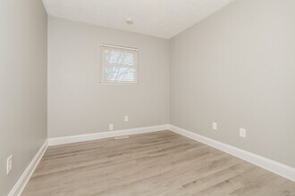 3885 Mark Ct in Cincinnati, OH - Building Photo - Building Photo