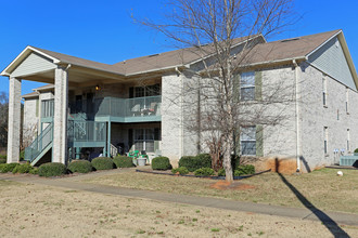 Hickory Run II Apartments in Jacksonville, AL - Building Photo - Building Photo