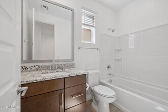 9625 E Tesla Ave in Mesa, AZ - Building Photo - Building Photo