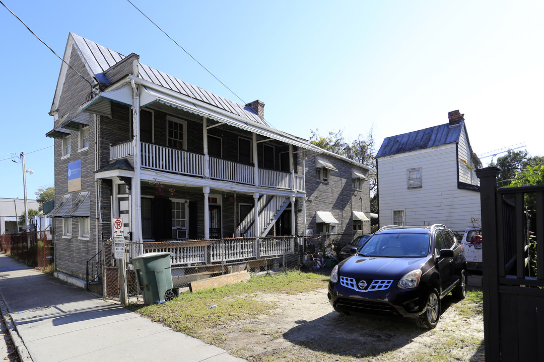 67 Line St in Charleston, SC - Foto de edificio