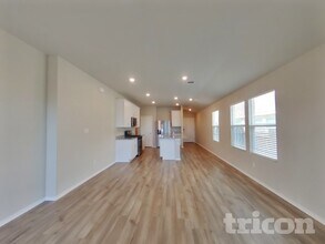 5125 Sidesaddle Dr in Georgetown, TX - Foto de edificio - Building Photo