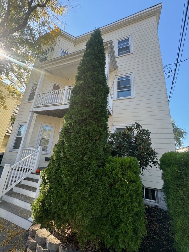 54 Madison Ave, Unit 3