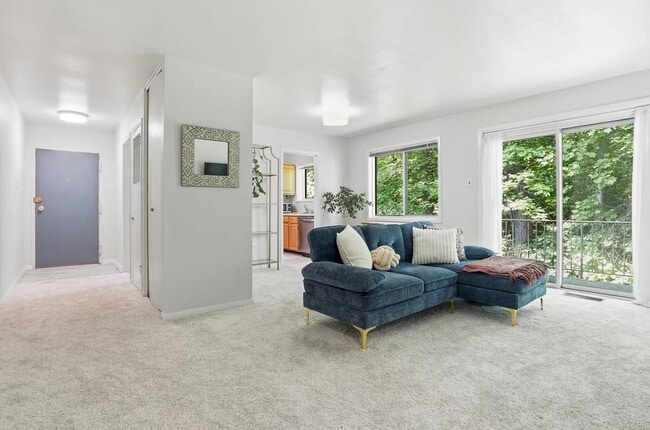 property at 10618 Kenilworth Ave