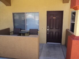 890 Kitty Hawk Dr, Unit 611