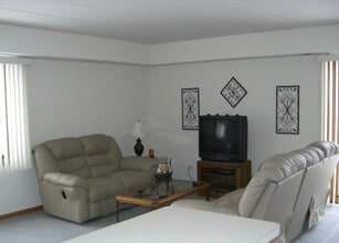 9432 S Kolmar Ave, Unit 3 A in Oak Lawn, IL - Building Photo - Building Photo