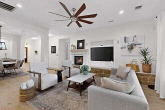 102 Kildrummy Ln in Austin, TX - Building Photo - Building Photo