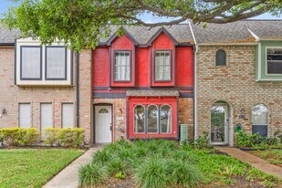 11002 Hammerly Blvd in Houston, TX - Building Photo