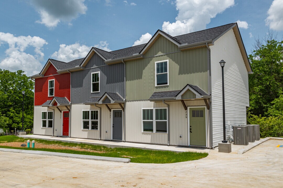 255 New Town Rd. in Watertown, TN - Building Photo