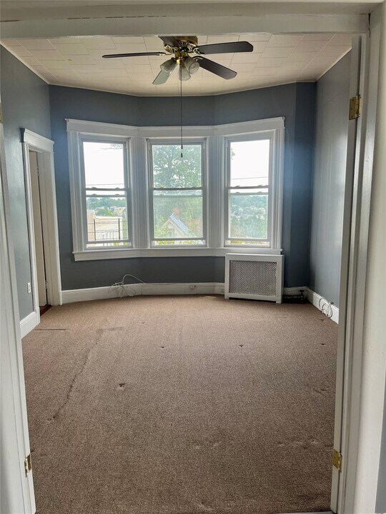 149 Voss Ave in Yonkers, NY - Building Photo