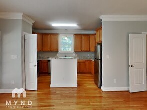 140 Sylvan Way in Zebulon, NC - Building Photo - Building Photo