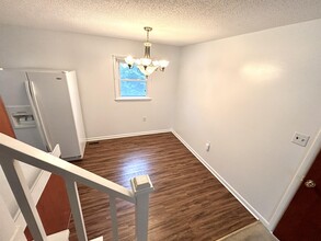 1405 Webb Ridge Rd in Russell Springs, KY - Building Photo - Building Photo