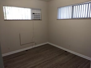 284 North Ave, Unit #4 in Mount Clemens, MI - Building Photo - Building Photo