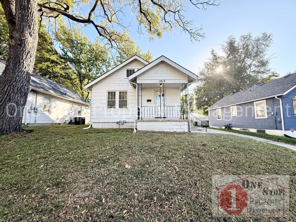 1013 S Cottage St in Independence, MO - Foto de edificio