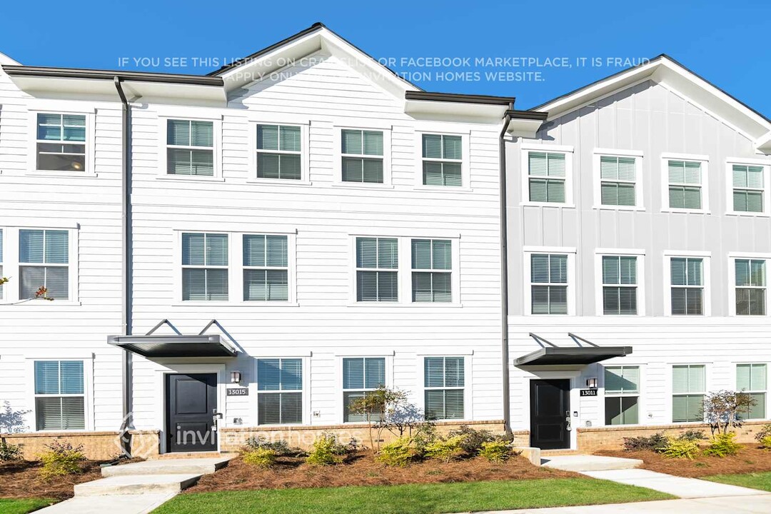 13015 Western Ln in Charlotte, NC - Building Photo