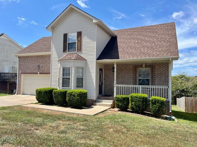 648 Foxfield Dr in Clarksville, TN - Building Photo - Building Photo