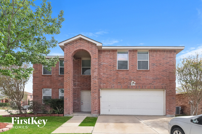 3825 Foxhound Ln in Fort Worth, TX - Building Photo