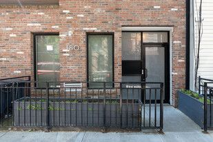 180 Jackson St in Brooklyn, NY - Foto de edificio - Building Photo