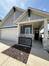 2003 Pine Stone Ln in Heartland, TX - Building Photo - Building Photo