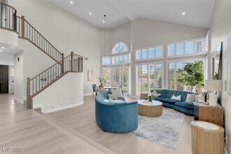 8848 Rainbow Ridge Dr in Las Vegas, NV - Foto de edificio - Building Photo