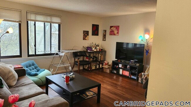 20 Hubbard Park Rd, Unit 10