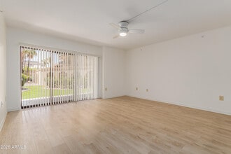 10330 W Thunderbird Blvd in Sun City, AZ - Building Photo - Building Photo